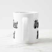 黒いハーフ文字の巨大コーヒーマグを持つ夫 ジャンボコーヒーマグカップ (裏面)