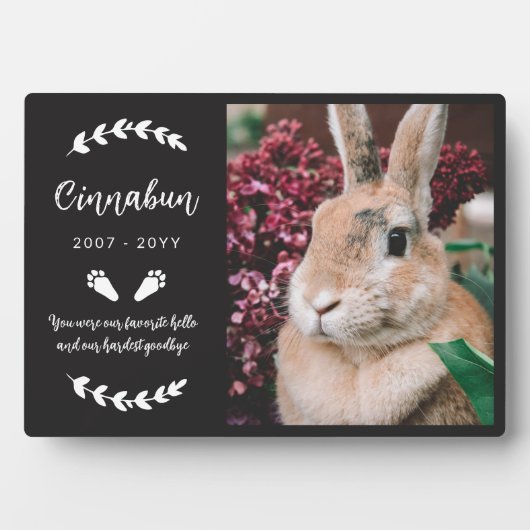 黒いバニーのポーズグリーン写真ラビットメモリアル フォトプラーク (正面)
