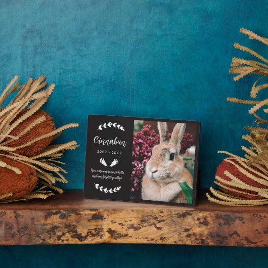 黒いバニーのポーズグリーン写真ラビットメモリアル フォトプラーク (側面)