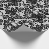 黒いバラとスカルオンホワイト ラッピングペーパー (角)