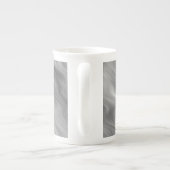 黒いバラの波状テクスチャ ボーンチャイナマグカップ (裏面)