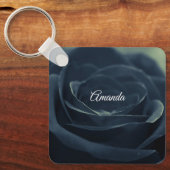 黒いバラダークゴシックの花写真 キーホルダー (正面)