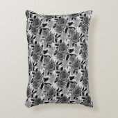 黒いバラ、バラ、黒と灰色 アクセントクッション (正面(垂直))