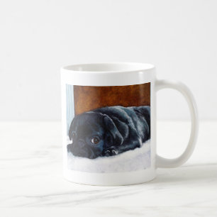黒いパグの子犬 コーヒーマグカップ