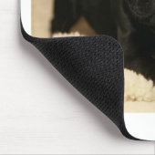 黒いパグの子犬 マウスパッド (コーナー)