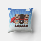 黒いパグの枕を持つパグの分隊 クッション (裏面)