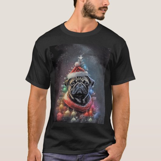 黒いパグ犬のクリスマスツリーサンタ Tシャツ (正面)