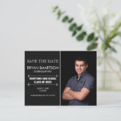 黒いパーソナライズされた写真の卒業式の日付を保存 ポストカード (スタンド正面)