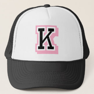 黒いピンクの手紙K キャップ