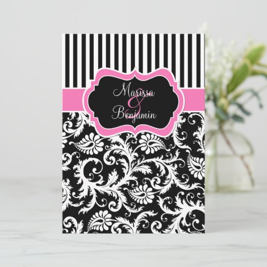 黒いピンクの白くストライプのなダマスク織の結婚式の招待 招待状 (スタンド正面)