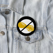 黒いピーナツ自由なナットのアレルギーの子供 缶バッジ (インサイチュ)