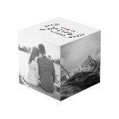 黒いファミリ名のセット。年の赤いハート家族の写真 フォトキューブ (裏面アングル)