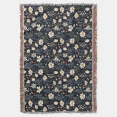 黒いフローラ（ベージュとオレンジ） スローブランケット (正面縦)