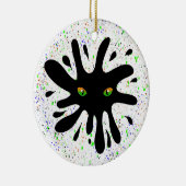 黒いブロブのクリスマスを眺める猫の目 セラミックオーナメント (右)