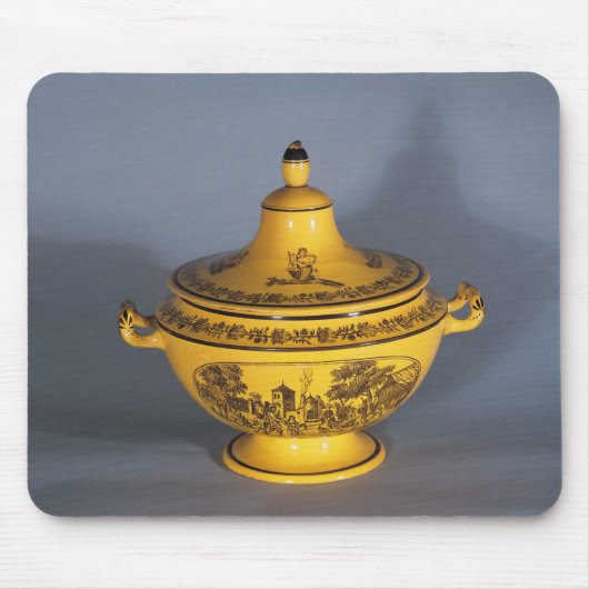 黒いプリントのデザイン、c.1820の深皿 マウスパッド (正面)