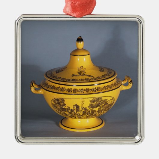 黒いプリントのデザイン、c.1820の深皿 メタルオーナメント (正面)