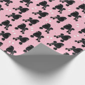 黒いプードルと弓パターンピンク ラッピングペーパー (角)