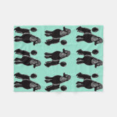 黒いプードルのプリントのミントのフリースブランケット フリースブランケット (正面(横))