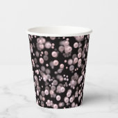 黒いベルフにピンクと白の真珠の散乱 紙コップ (裏面)
