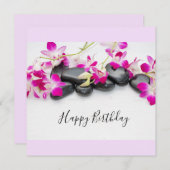 黒いホットストーンの誕生日カードを持つ紫の蘭 (正面/裏面)