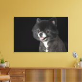 黒いポメラニア犬が離れ キャンバスプリント (インサイチュ (リビング))