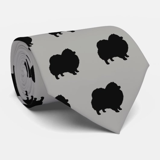 黒いポメラニア犬シルエットパターングレー ネクタイ (ロール)