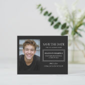 黒いモダン卒業写真の日付の保存 案内ポストカード (スタンド正面)