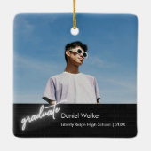 黒いモダン手書きネオン写真卒業 セラミックオーナメント (裏面)