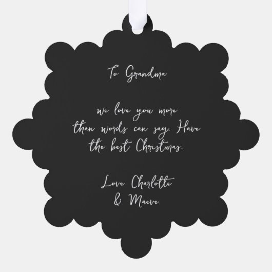 黒いモダン祖母エレガントクリスマス家族 オーナメントカード (裏面)