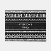 黒いモダン部族模様 ドアマット (正面)