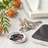 黒いラブラドールが鼻をなめる キーホルダー (側面)