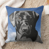 黒いラブラドールと青い空 クッション (ブランケット)
