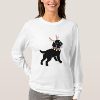 黒いラブラドールのクリスマスの(雄ジカの)枝角 Tシャツ