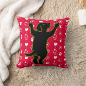 黒いラブラドールの子犬の抱擁枕 クッション (ブランケット)