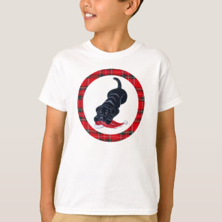黒いラブラドールの子犬及びサンタの帽子のクリスマス Tシャツ