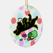 黒いラブラドールの漫画の水玉模様のオーナメント セラミックオーナメント (右)