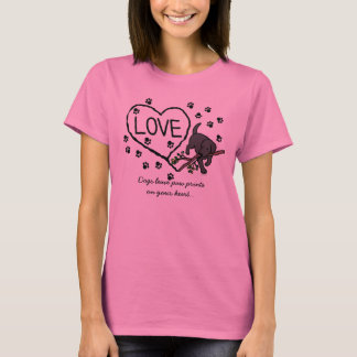 黒いラブラドールの砂は漫画に文字を入れます Tシャツ