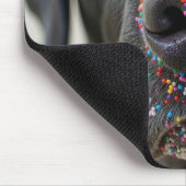 黒いラブラドールレトリバーの鼻に振りかける マウスパッド (コーナー)