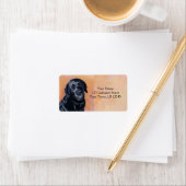 黒いラブラドール光の中で微笑む ラベル (インサイチュ)