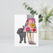 黒いラブラドール&ママのスカートの漫画 ポストカード (スタンド正面)