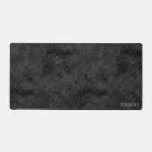 黒いリアルなファーテクスチャモノグラム デスクマット (正面)