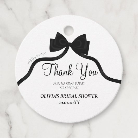 黒いリボンで「結婚する彼女」 ブライダルシャワーのお土産 フェイバータグ (正面)