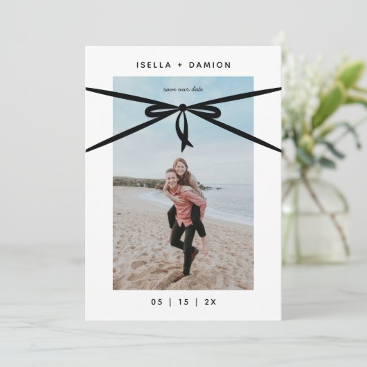 黒いリボンとBOW日付を保存 招待状 (スタンド正面)