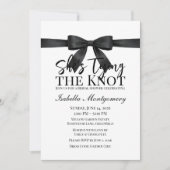 黒いリボンの「She's Tying the Knot」テーマ 招待状 (正面)