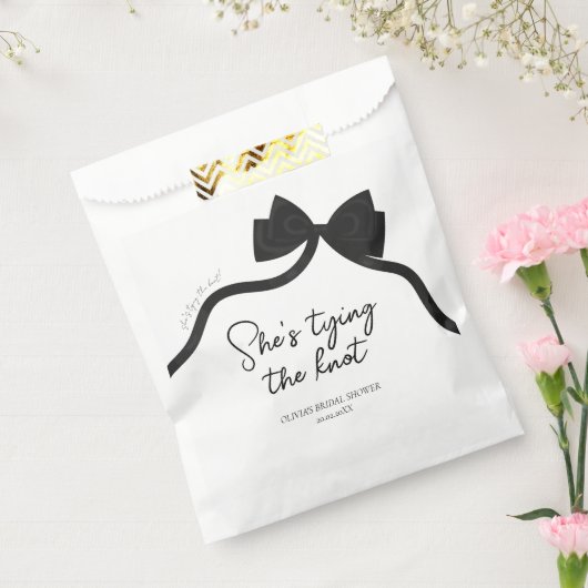 黒いリボン　～結婚式の前祝いパーティー フェイバーバッグ (封をした状態)