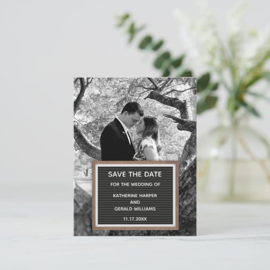 黒いレターボードのサイン写真Save the Date Invitat 招待状 (スタンド正面)