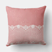 黒いレースが付いているピンクおよび白い背景 クッション (裏面)