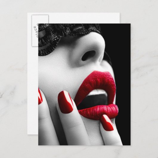 黒いレースのマスクを持つ美しい女性 ポストカード (正面/裏面)