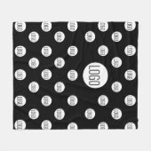 黒いロゴのステップとシンプル繰り返し フリースブランケット (正面(横))