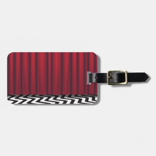 黒いロッジの赤部屋 ラゲッジタグ (正面横)